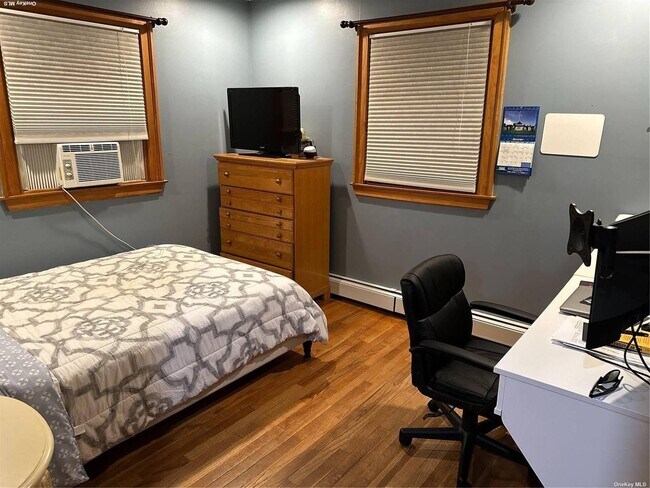 Building Photo - 154 Pennsylvania Ave