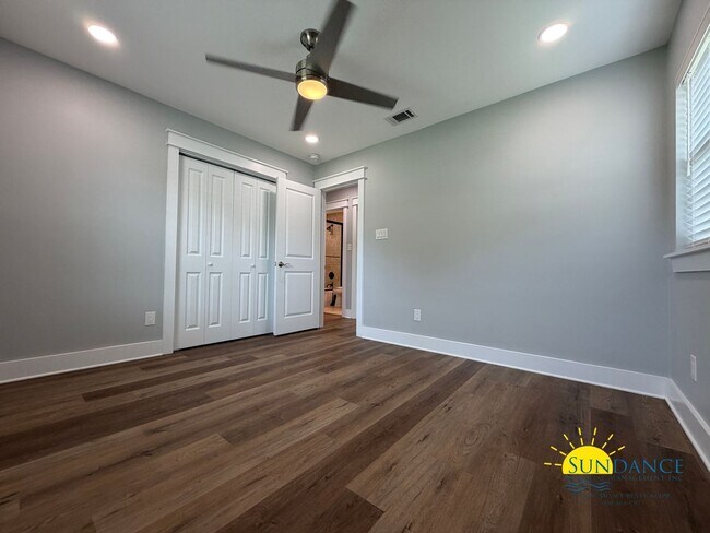 Building Photo - Lovely 3 Bedroom Home in Fort Walton Beach!