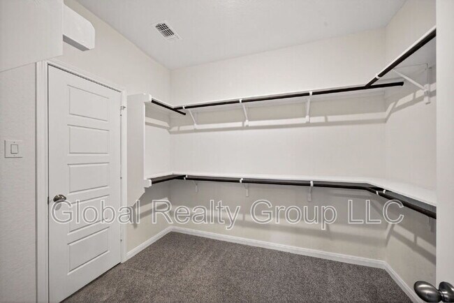 Building Photo - 10064 Mulhouse Dr