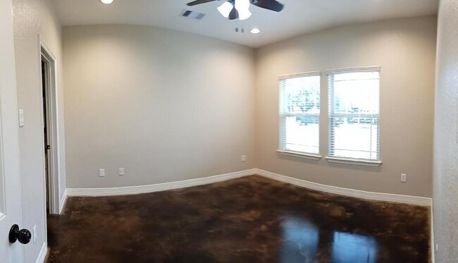 Building Photo - 1718 Avenue G