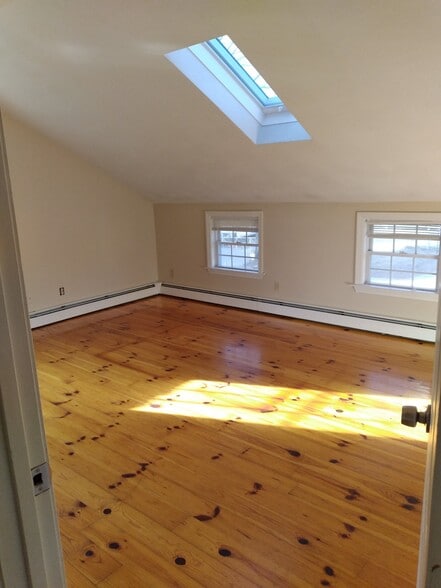 mst bedroom - 43B Sherman Ave