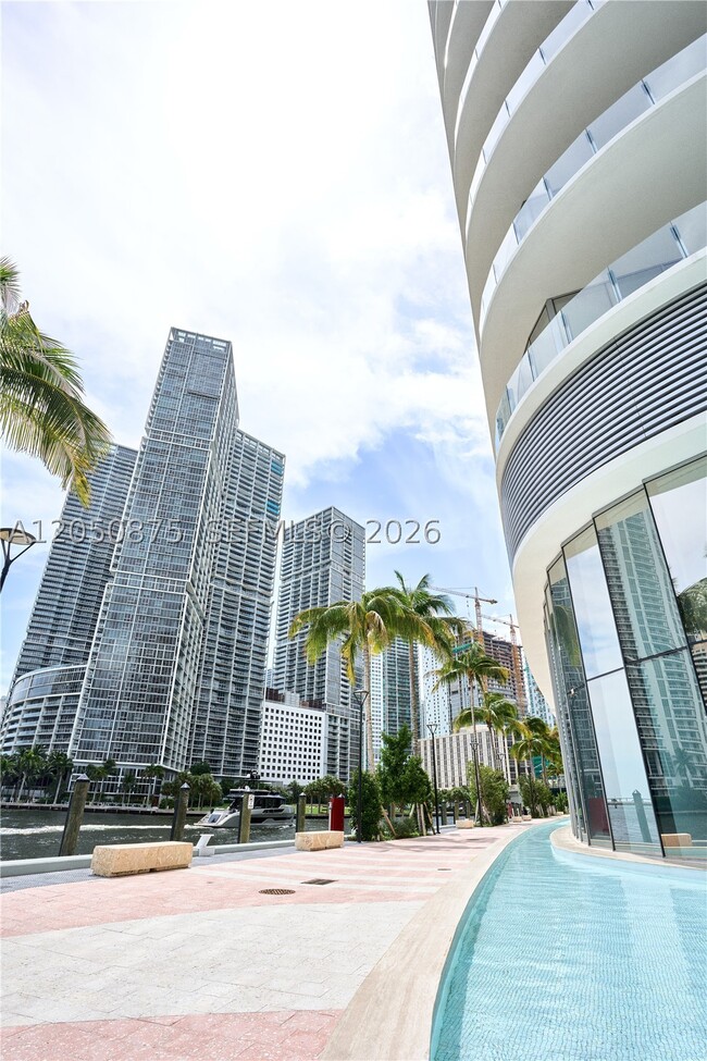 Building Photo - 300 Biscayne Blvd