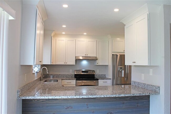 Building Photo - 1836 N Crystal Lake Dr
