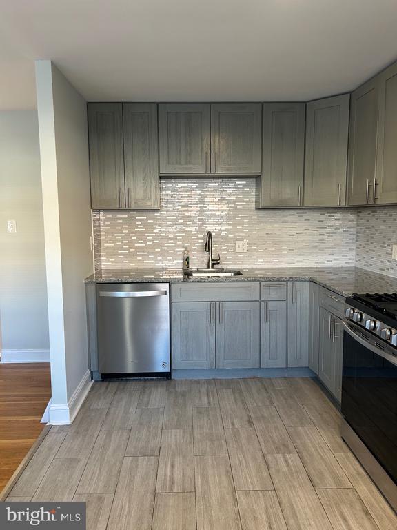 Building Photo - 3243 Lester Rd