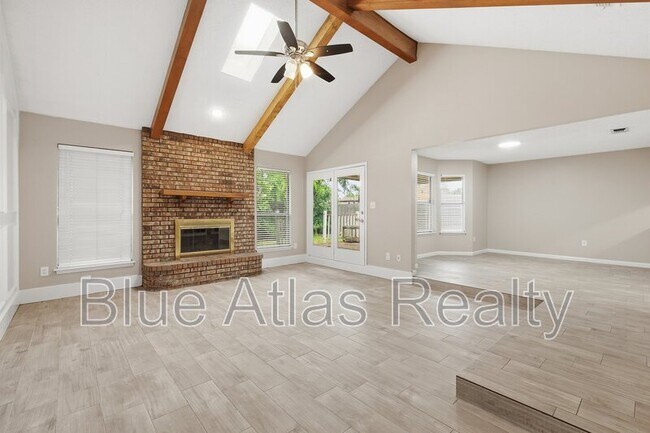 Building Photo - 6526 Aires Dr