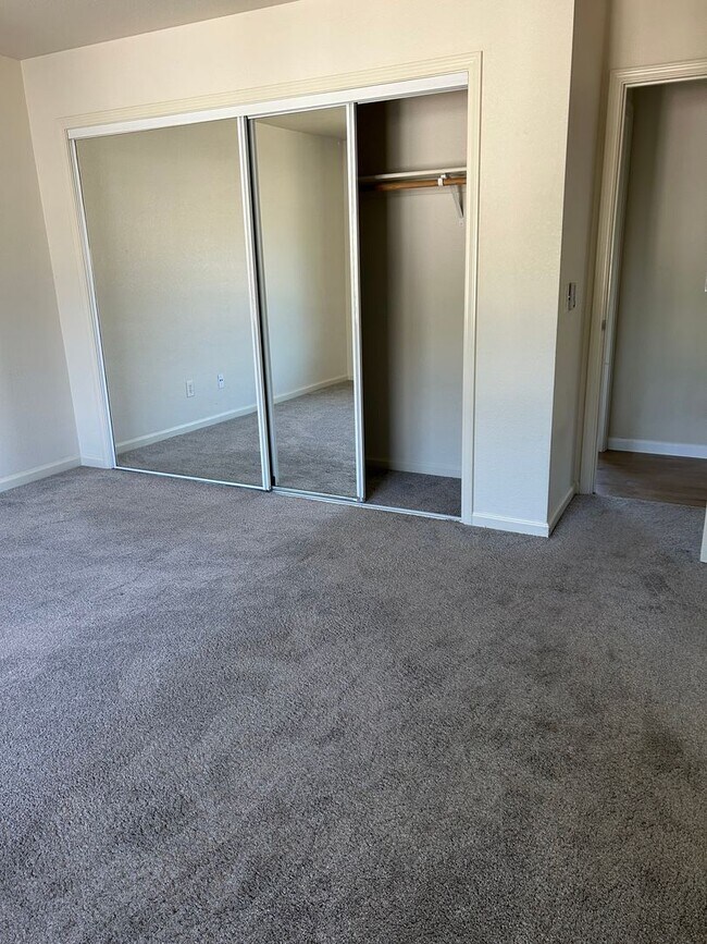 Building Photo - **Healdsburg, Home Sweet Home!!**