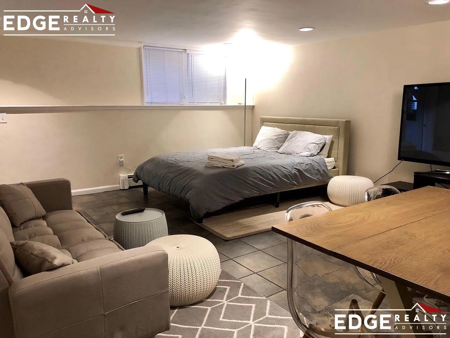 Building Photo - 2 Hingham St