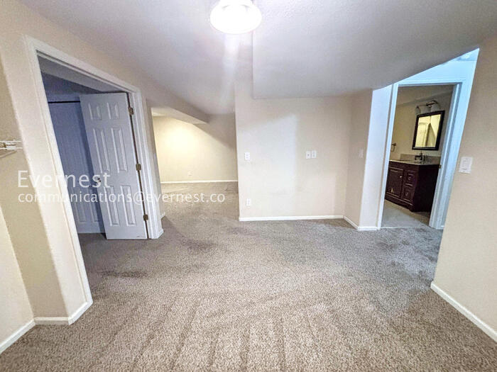 Building Photo - 6249 Trailhead Rd