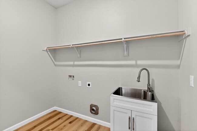 Building Photo - 521 Fox Hl Ct