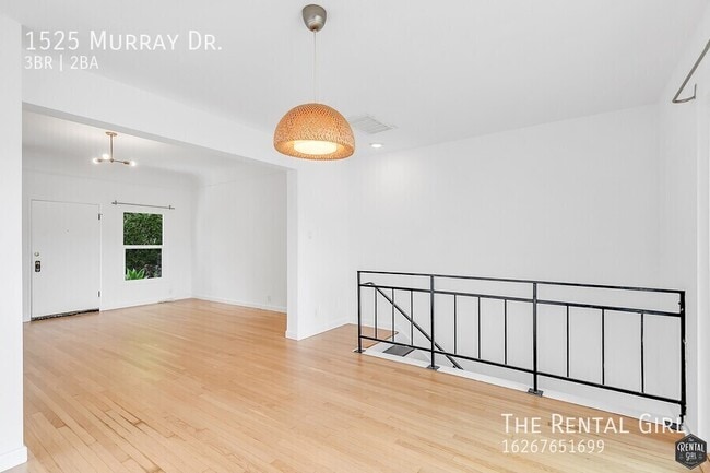 Building Photo - 1525 Murray Dr