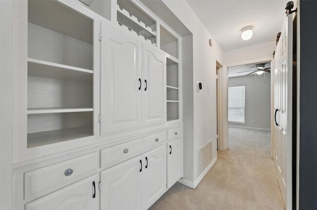 Building Photo - 15151 Berry Trail