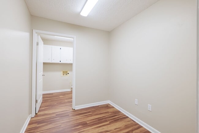 Building Photo - Great home in Wood Valley!