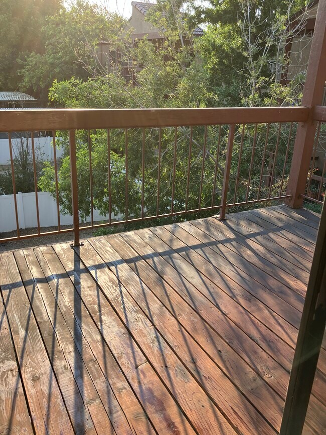 Deck/Balcony - 2955 Lakeside Dr