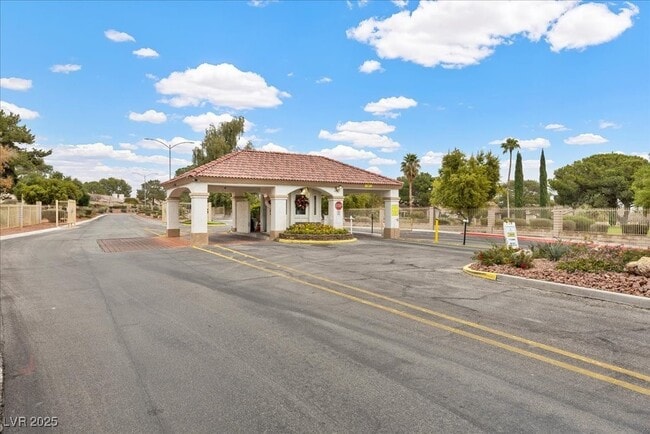 Building Photo - 5133 Future Dr