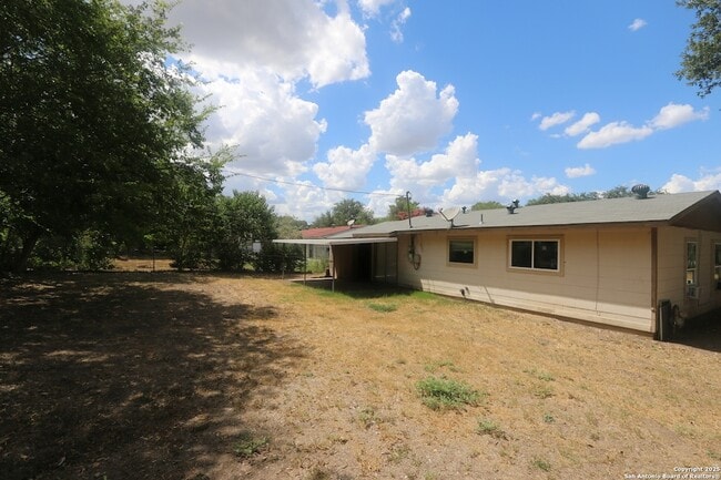 Building Photo - 6010 Shoreview Pl