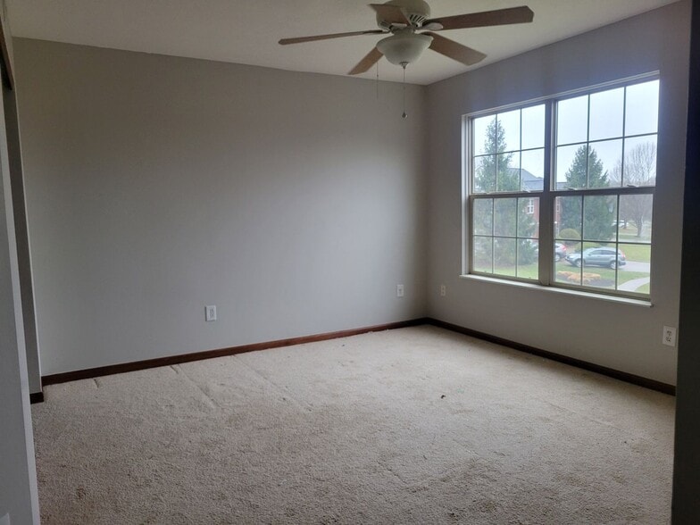 Building Photo - 8162 Chateau Ln