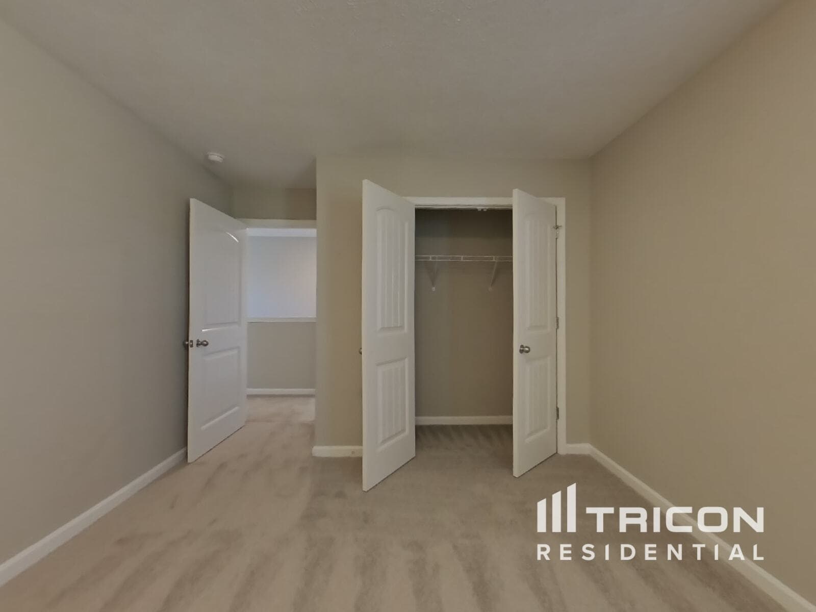 Building Photo - 913 Latting Dr