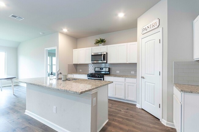 Building Photo - 4 bedroom home for rent in Youngsville