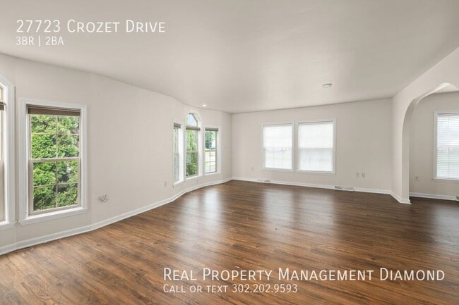 Building Photo - 27723 Crozet Dr