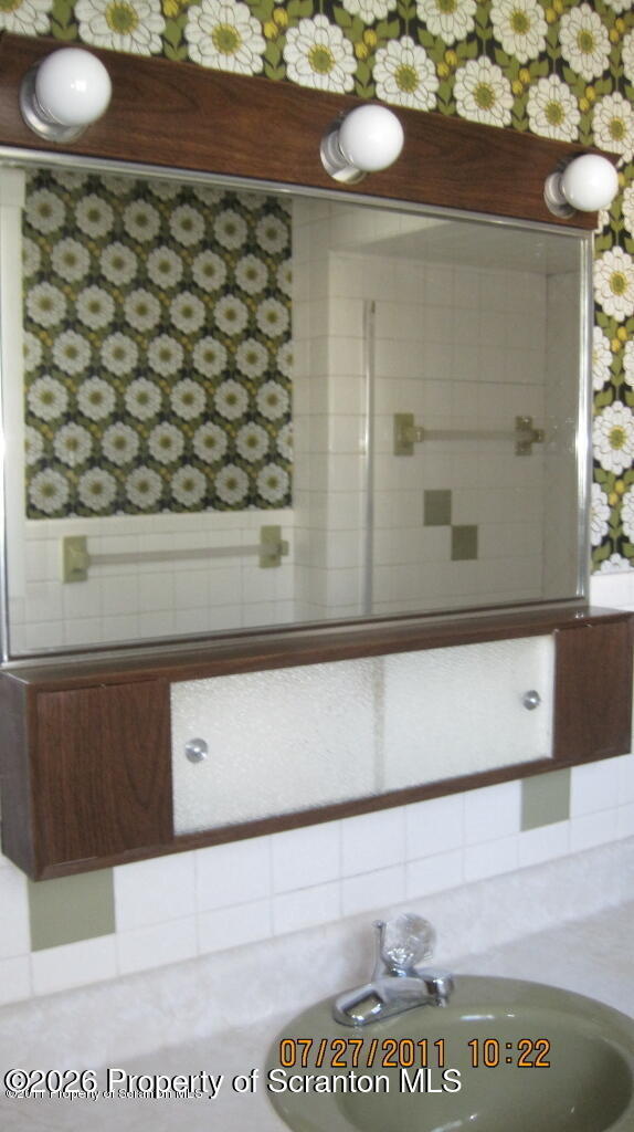 Building Photo - 1428 Church Ave