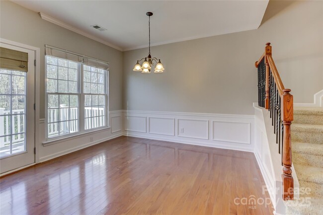 Building Photo - 562 6th Baxter Crossing
