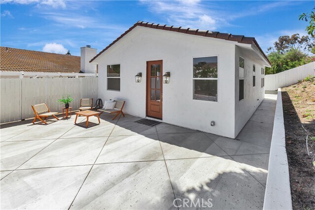 Building Photo - 1307 Domador