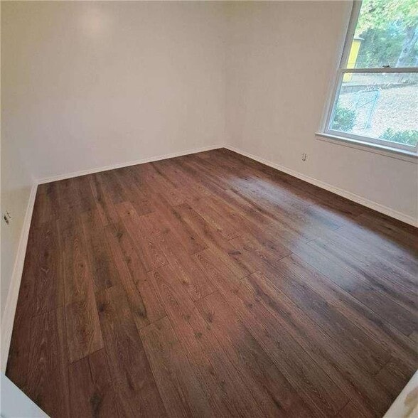 Building Photo - 2174 Whites Mill Rd