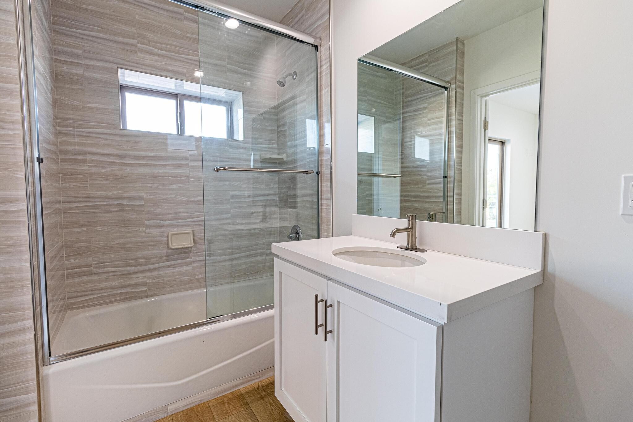 Building Photo - 3672 W Imperial Hwy