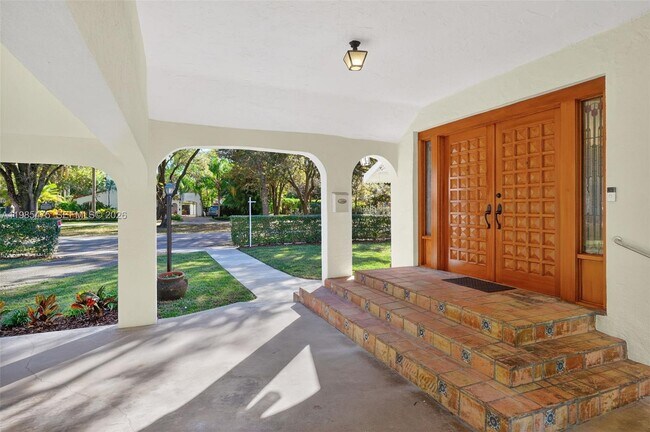 Building Photo - 1305 Alhambra Cir