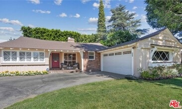 Building Photo - 6646 Mammoth Ave