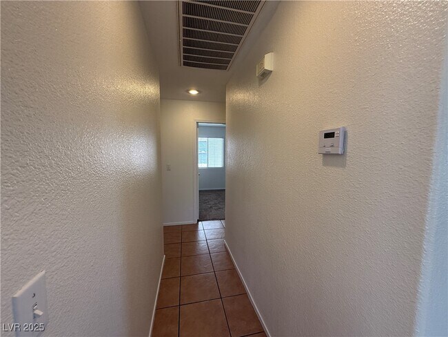 Building Photo - 5921 Forest Creek Rd