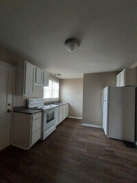 Building Photo - 30 S 6th St