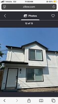 Building Photo - 7943 SW 17th Ave