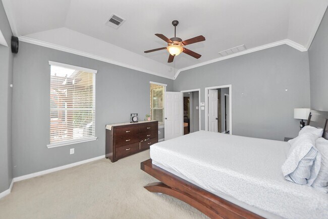 Building Photo - 12912 Southern Manor Dr