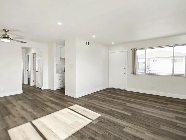 Building Photo - 287 Sharp Cir