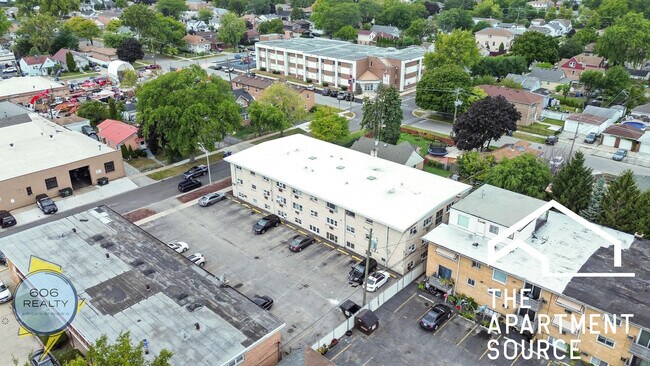 Building Photo - 1213 34th Ave