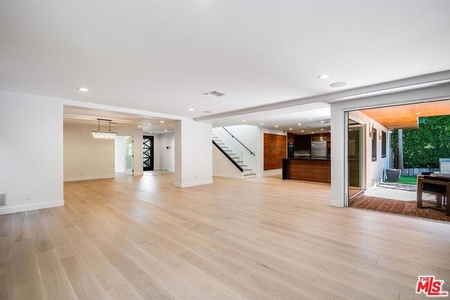 Building Photo - 3201 Viola Pl