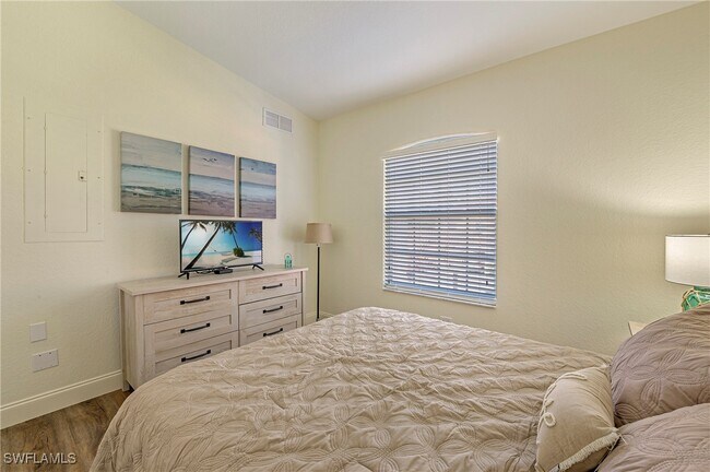 Building Photo - 26651 Rosewood Pointe Cir