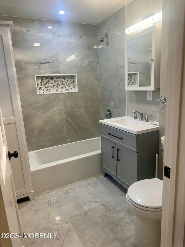 Building Photo - 73-75 Church St