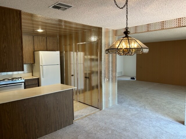 Building Photo - 2604 N Whitewater Club Dr