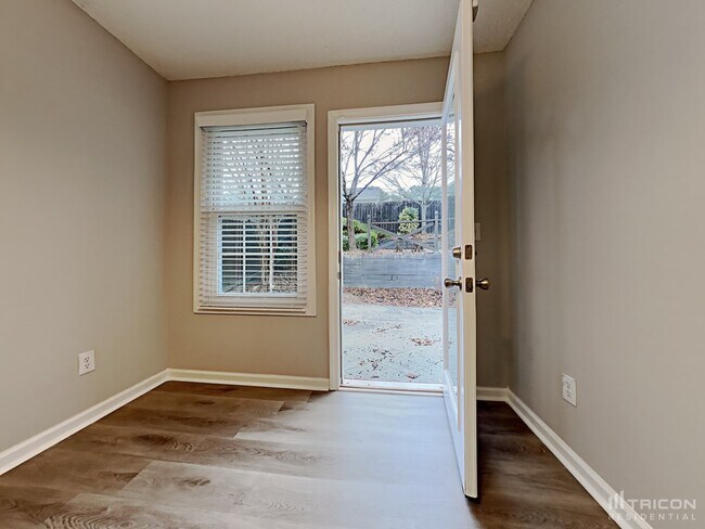 Building Photo - 3282 Newtons Crest Cir