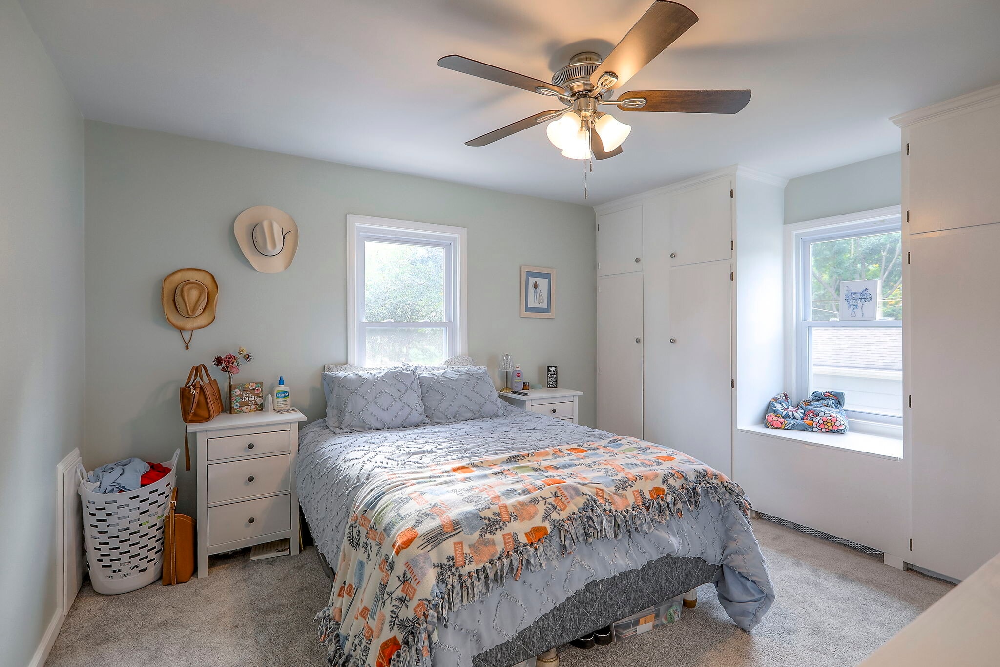 Building Photo - 7617 Windsor St