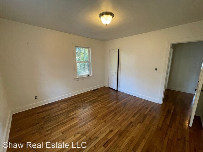 Building Photo - 2 br, 1 bath House - 2020 Klein Road