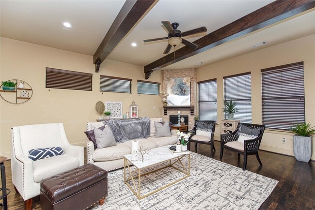 Building Photo - 1141 W 23rd St