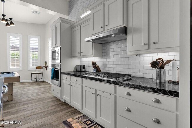 Building Photo - 4449 E Fountain St