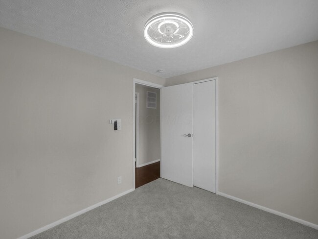 Building Photo - 375 Canfield Dr