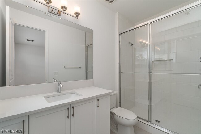 Building Photo - 12750 Woodbury Dr