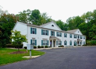 Building Photo - 426 Oakwood Ave