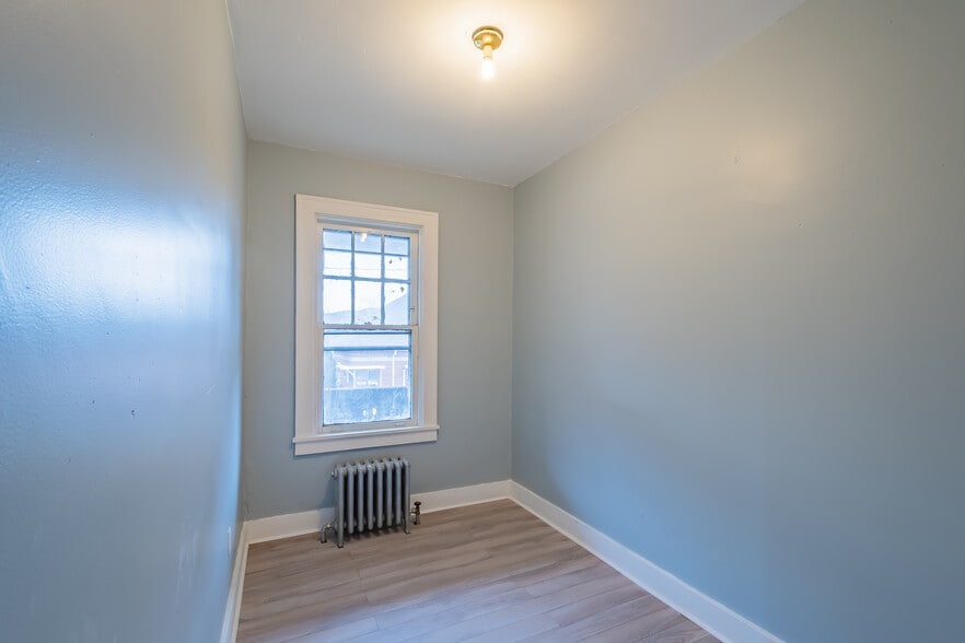 Building Photo - 2114 Bedford Ave