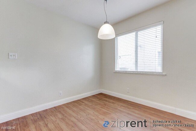 Building Photo - 2 br, 1 bath Condo - 9009 Casals Street, S...